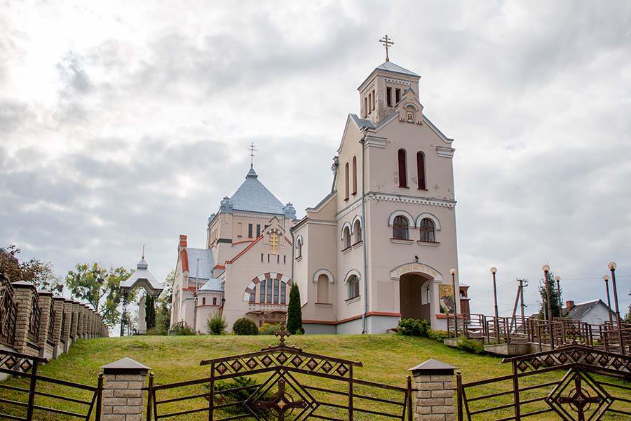 Палаци, парки та сакральна спадщина: чим приваблює Оброшинська громада - 9