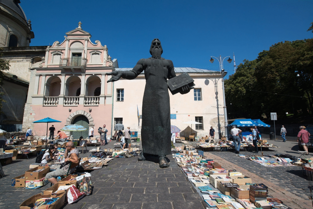 «Це важкий процес»: коли відкриють перший комунальний ринок у Львові та які є проблеми з підприємцями - 11