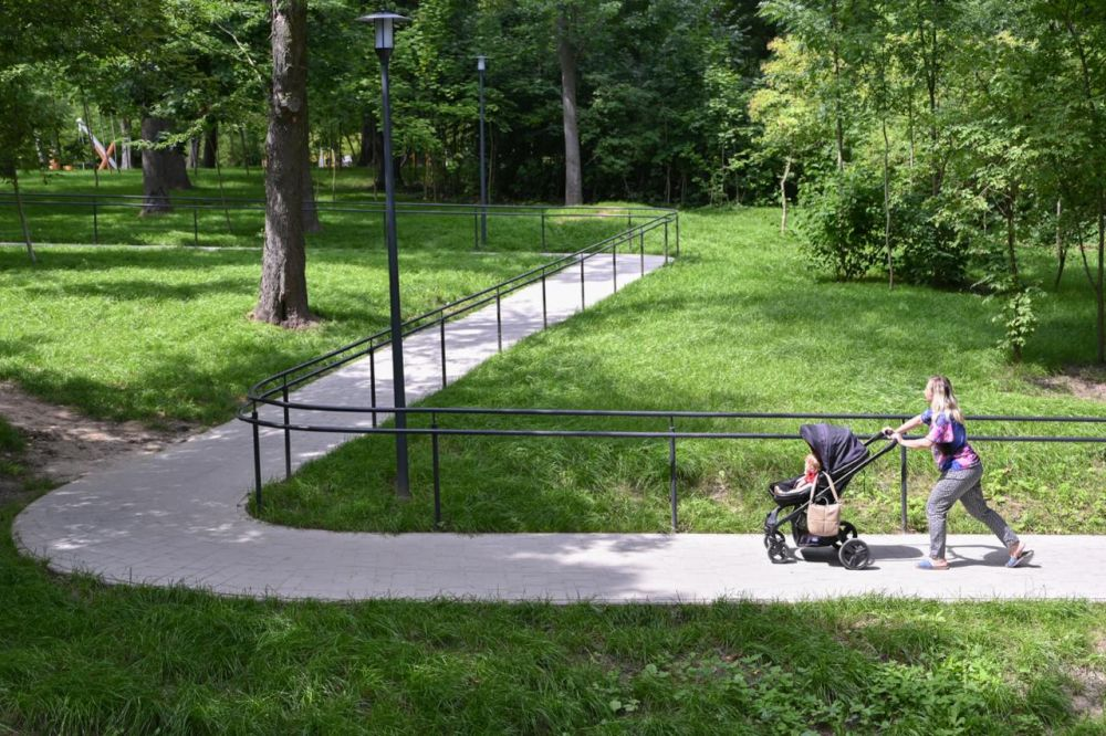 «Від доріжок до дитячих майданчиків»: що відремонтують у львівських парках цього року - 1