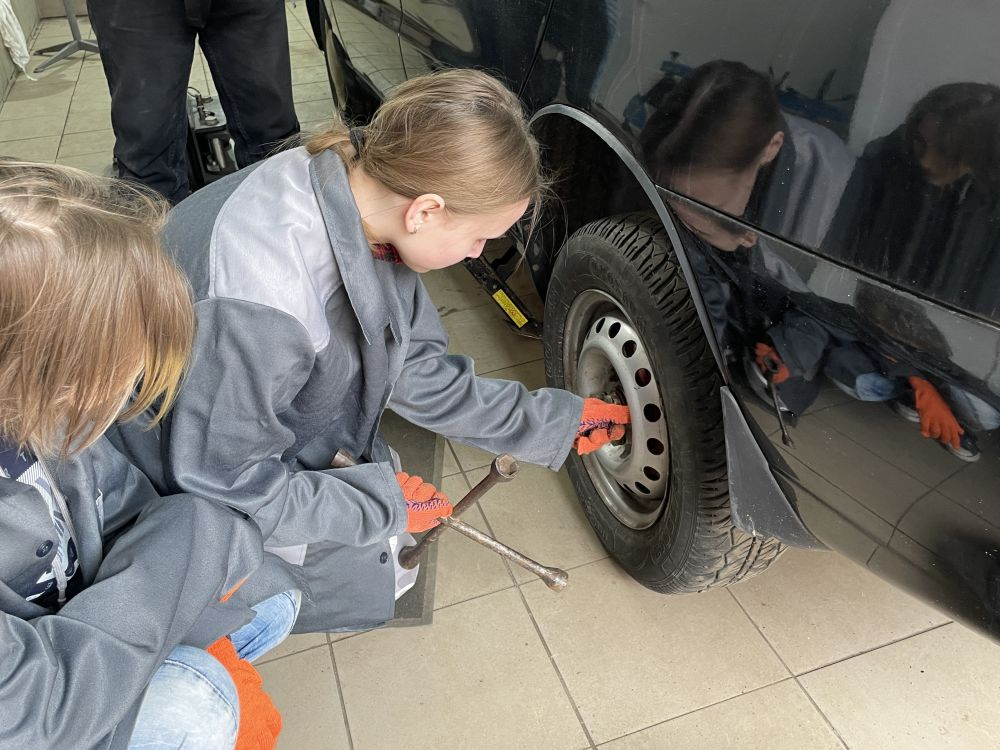 «Вчитися можна безкоштовно»: які є програми перекваліфікації для жінок на Львівщині та які фахи вони обирають - 5