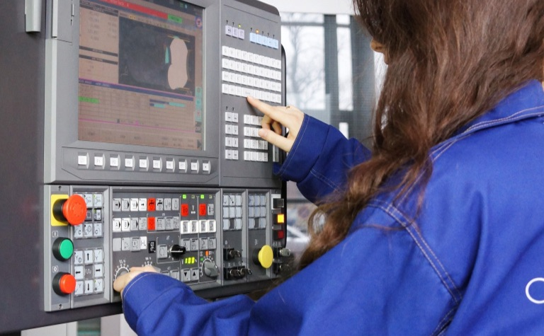 «Вчитися можна безкоштовно»: які є програми перекваліфікації для жінок на Львівщині та які фахи вони обирають - 6