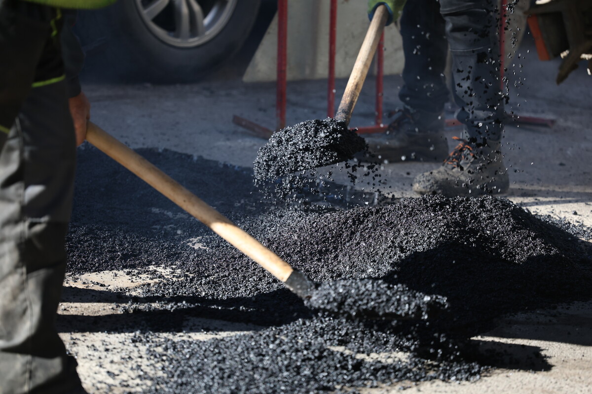 ремонт ям на дорозі