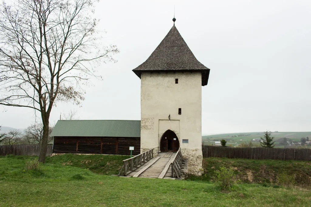 Куди поїхати на Львівщині: водоспади, гори та стародавні пам’ятки - 4