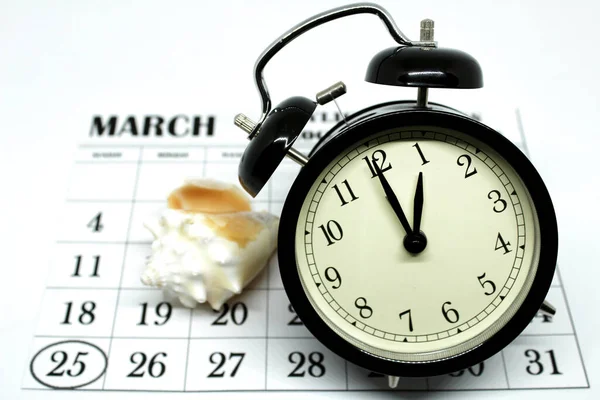 календар з годинником