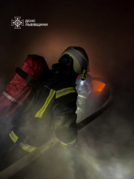 У Львівській області рятувальники ліквідували дві пожежі - обійшлося без постраждалих - 1