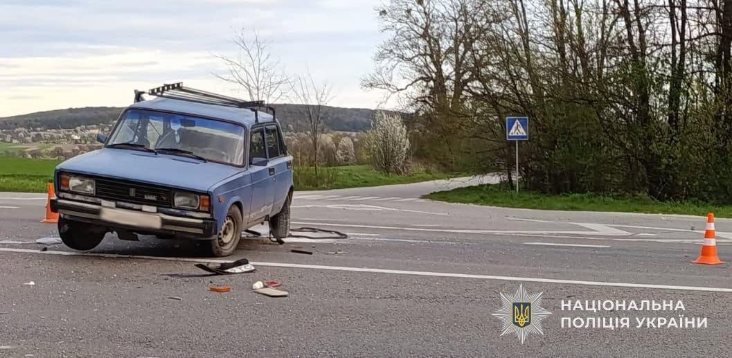У ДТП на Львівщині постраждав пасажир легковика - 2