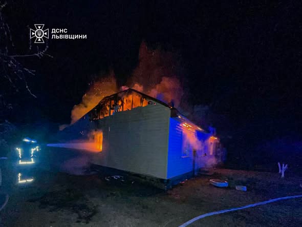 У Львівській області рятувальники ліквідували дві пожежі - обійшлося без постраждалих - 2