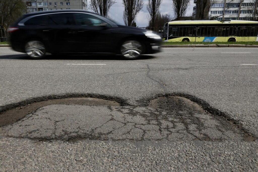 З понеділка починають ремонт на вулиці Стрийській: тролейбуси №23, №25 будуть закорочені, а №22 курсуватиме без змін - 1