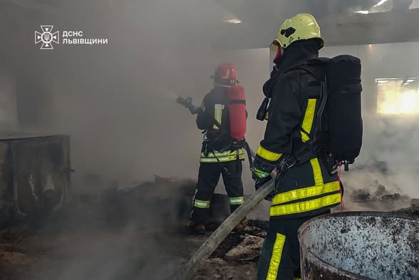У Львівській області рятувальники ліквідували дві пожежі - обійшлося без постраждалих - 5