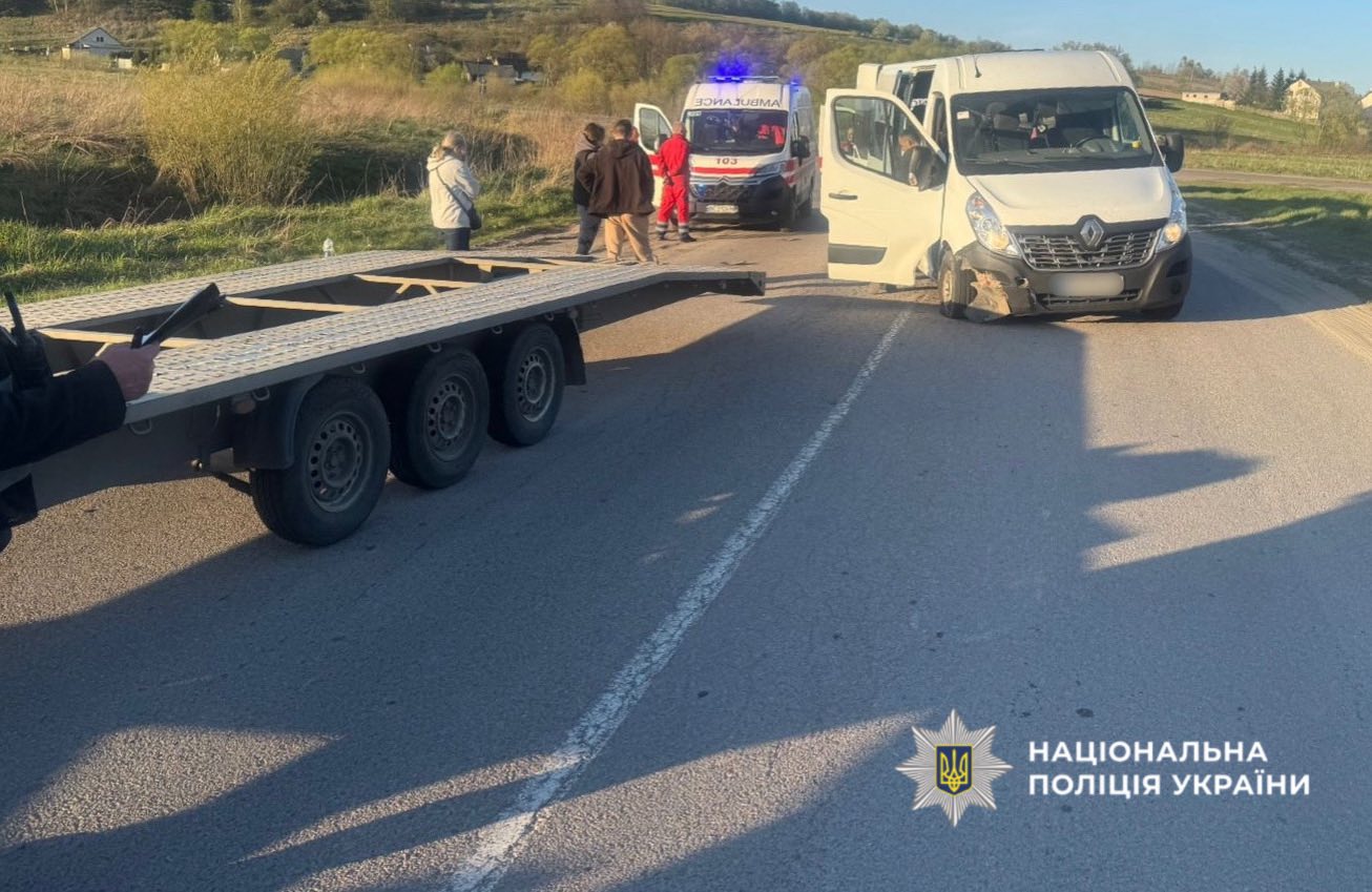 На Львівщині в ДТП постраждали п’ятеро пасажирів, серед них дитина - 1