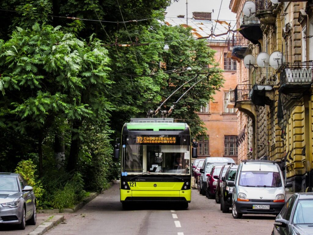 тролейбус 32