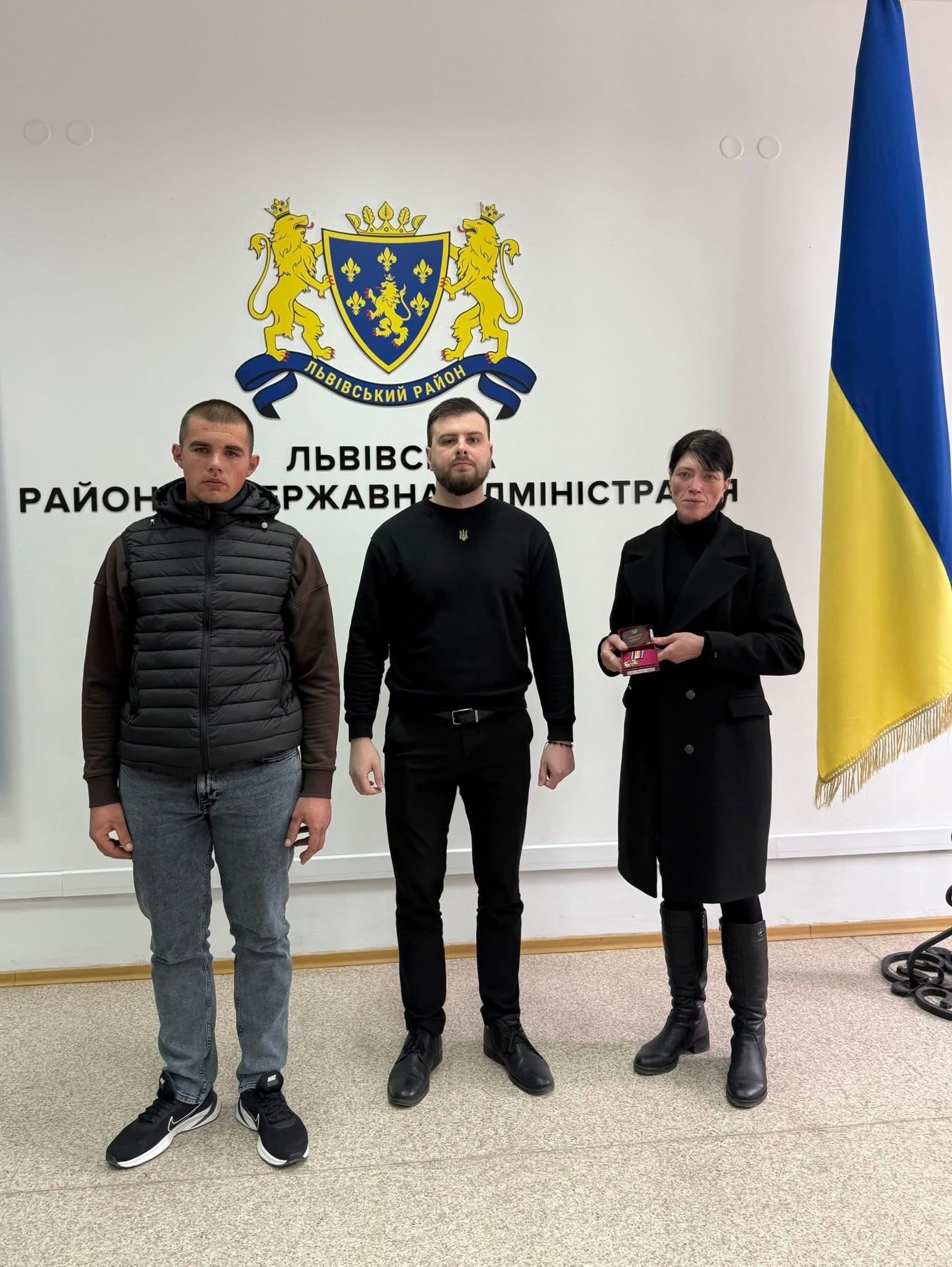На Львівщині вручили державні нагороди родинам полеглих воїнів - 9