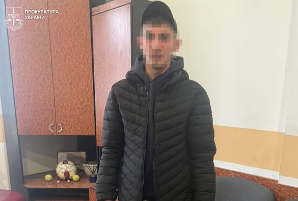 У Львові судитимуть двох чоловіків за пограбування жінки біля зупинки - 1