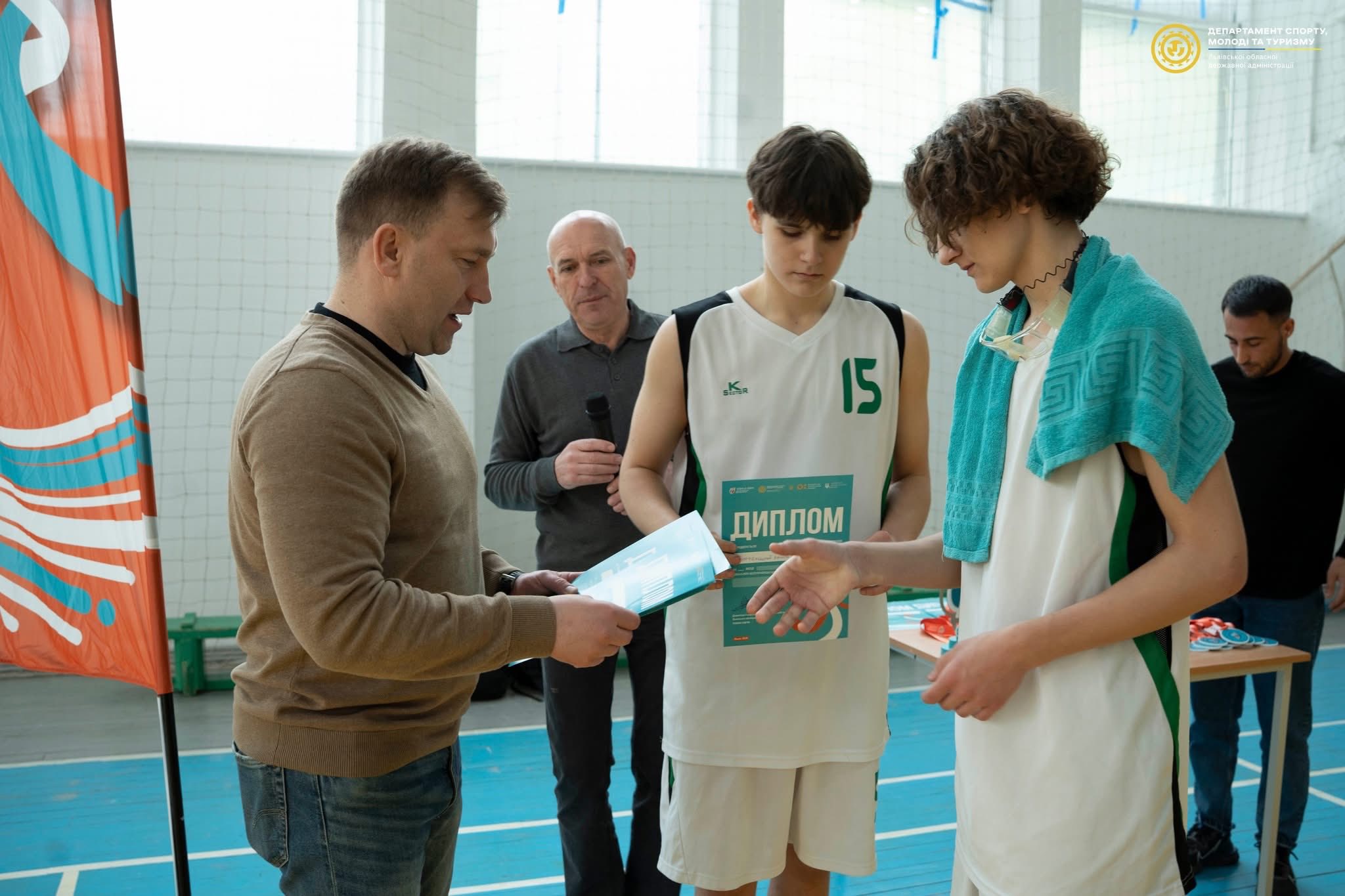 На Львівщині визначили чемпіонів обласної баскетбольної першості серед школярів - 6