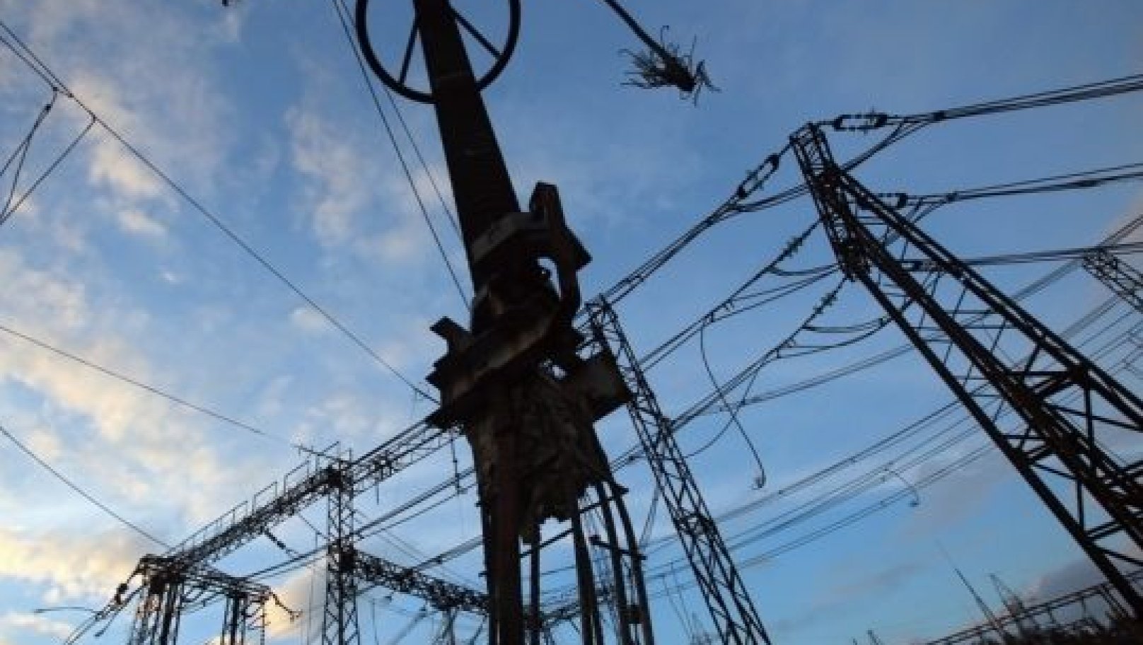 aukxly---c808x456x50px50p-up--14cf689d9acdfccf3f2165bdd773a156