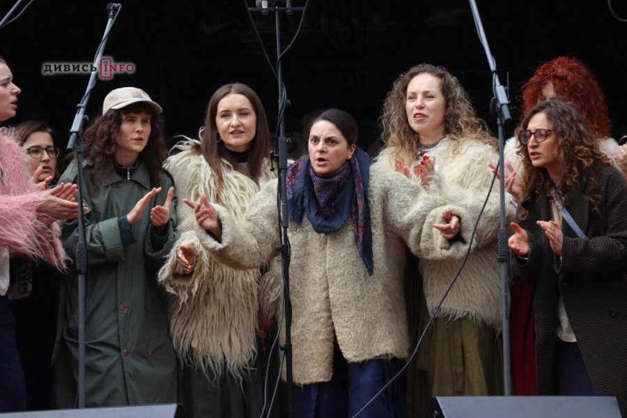 Як у Шевченківському гаю у Львові святкували Великдень (фото/відео) - 14