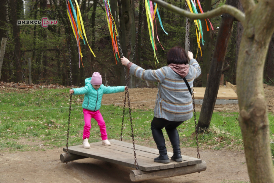 Як у Шевченківському гаю у Львові святкували Великдень (фото/відео) - 24