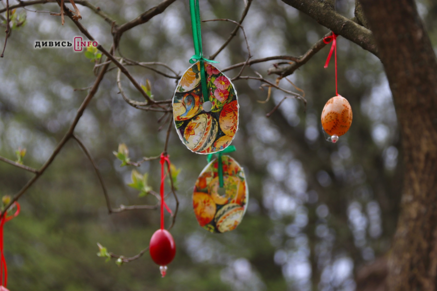 Як у Шевченківському гаю у Львові святкували Великдень (фото/відео) - 26
