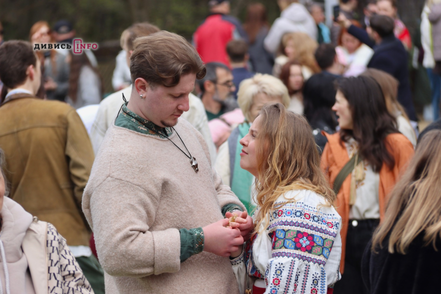 Як у Шевченківському гаю у Львові святкували Великдень (фото/відео)