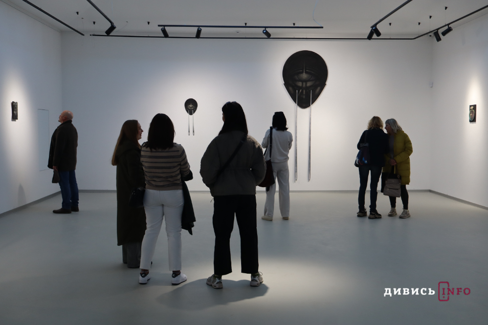 Про здатність відновлюватися і зберігати опору: у Львові відкрили виставку «ОАЗА?» - 2