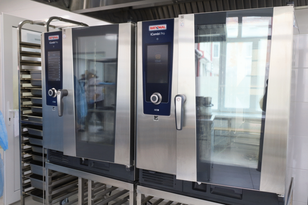 У школі на Львівщині оновили їдальню за понад 10 млн грн - 1