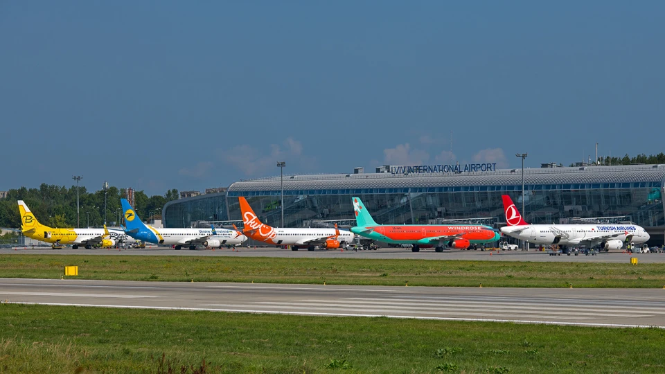 У Львові хочуть відновити роботу аеропорту: чи вирішили конфлікт із Сокільниками - 2