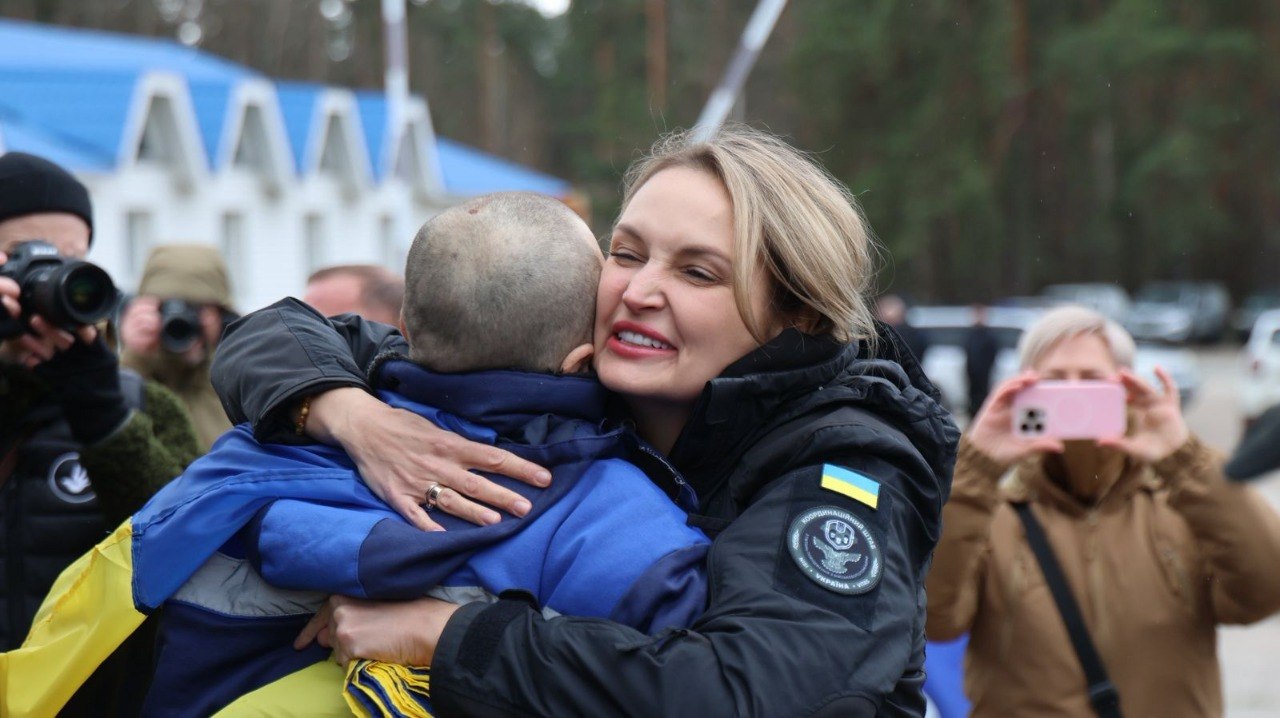 Обмін полоненими: Україна повернула з російського полону 175 військових і 7 цивільних - 5