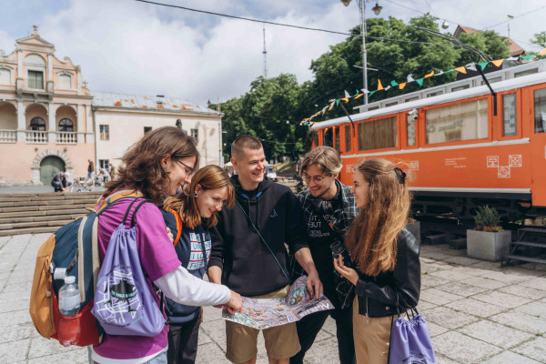 туристи у Львові