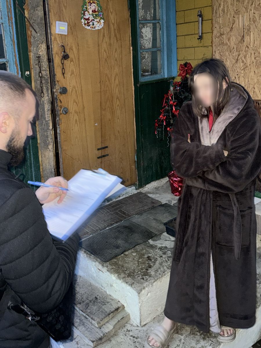 У Львові розслідують втягнення неповнолітньої дівчини в проституцію - 1