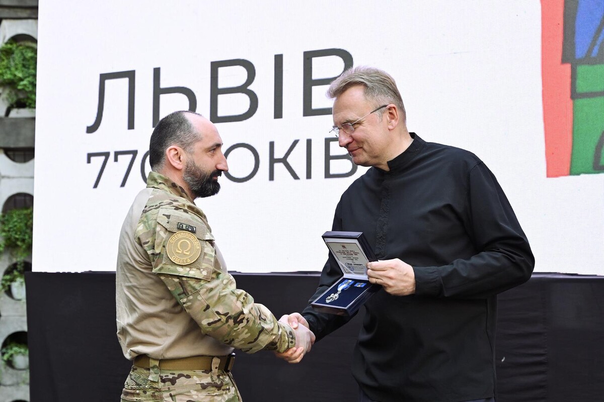 У Львові до Дня міста нагородили тих, хто захищає, допомагає і розвиває країну - 1
