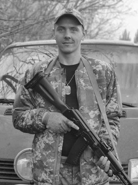 Сьогодні Львівщина прощається із трьома полеглими захисниками - 1