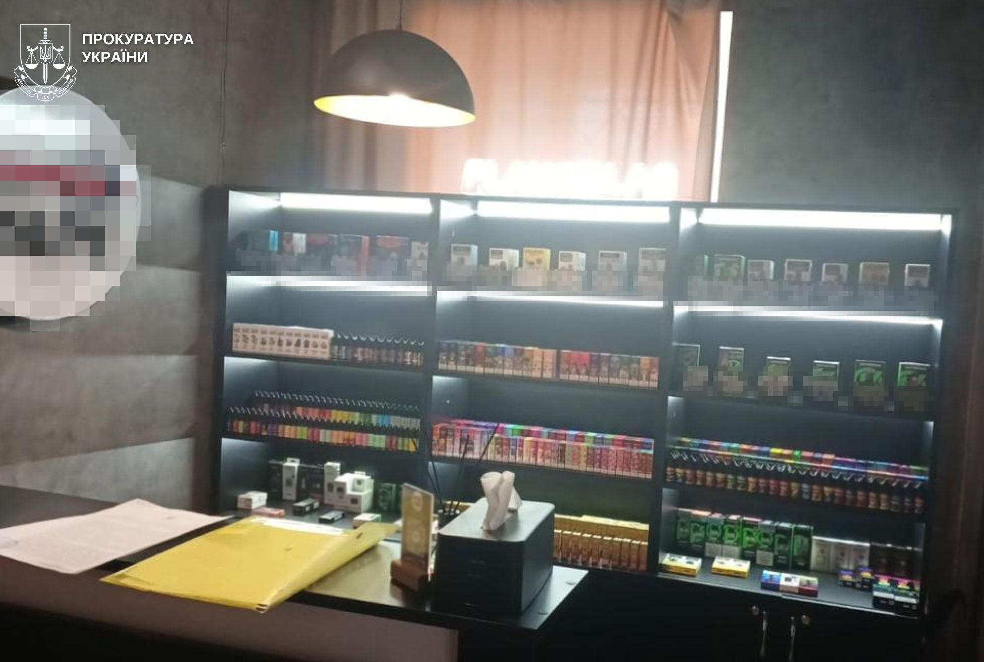 Понад 15 обшуків: на Львівщині викрито схему контрафактних електронних сигарет - 1