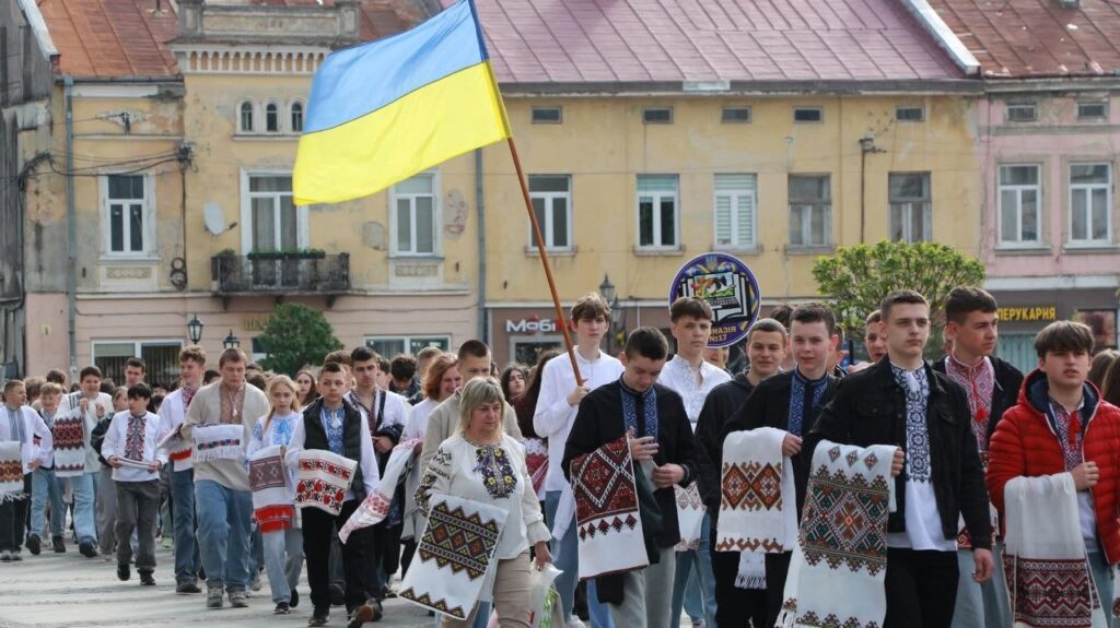 День вишиванки, подорожчання продуктів, культурні події Львова: головні новини дня - 3
