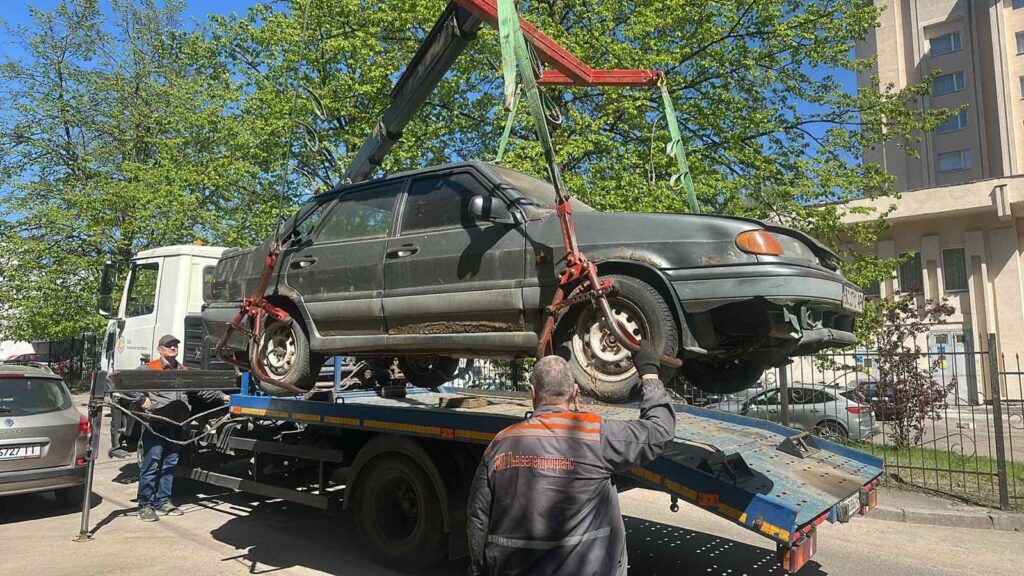 У Львові щодня евакуюють близько 20 авто: за що забирають машини - 1