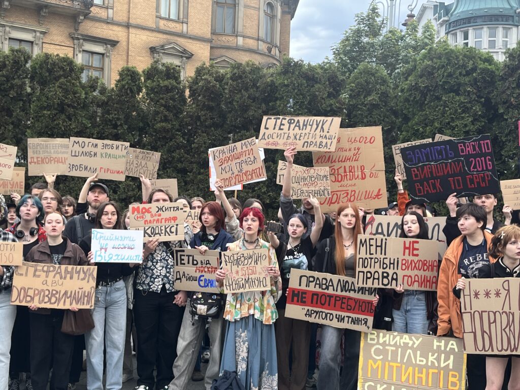 Акція проти Цивільного кодексу, можливе підвищення цін на проїзд, культурні події Львова: головні новини дня - 2