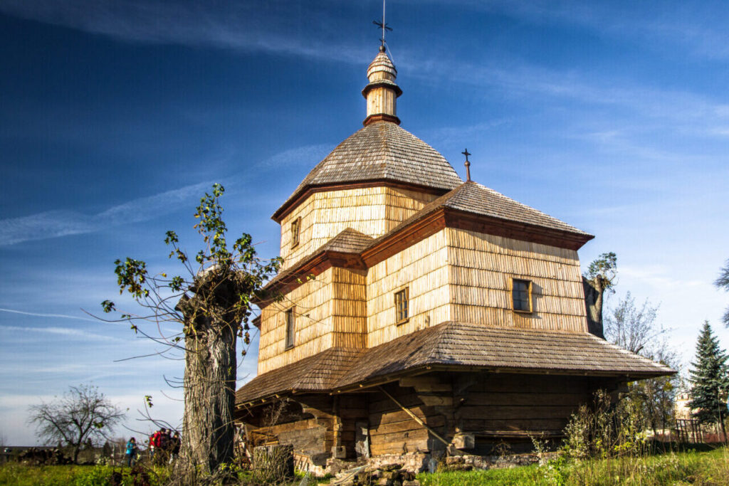 Старовинні церкви й монастирі, піші маршрути, музей-криївка: куди поїхати туристам на Львівщині - 2