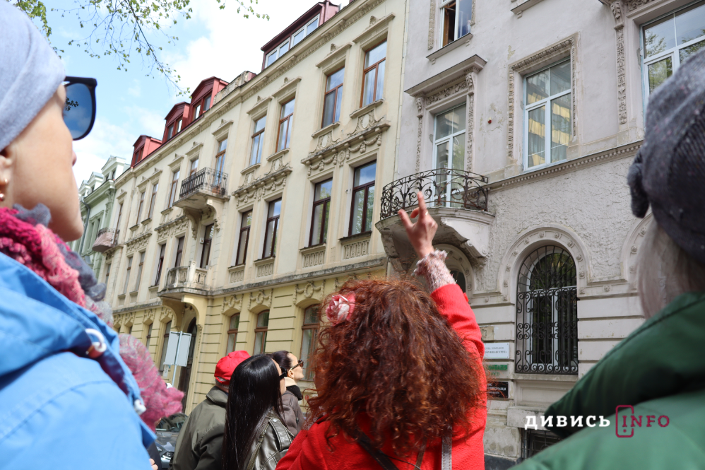Будинки з власною естетикою, або Мандруємо вулицею Івана Вакарчука у Львові (фото) - 15