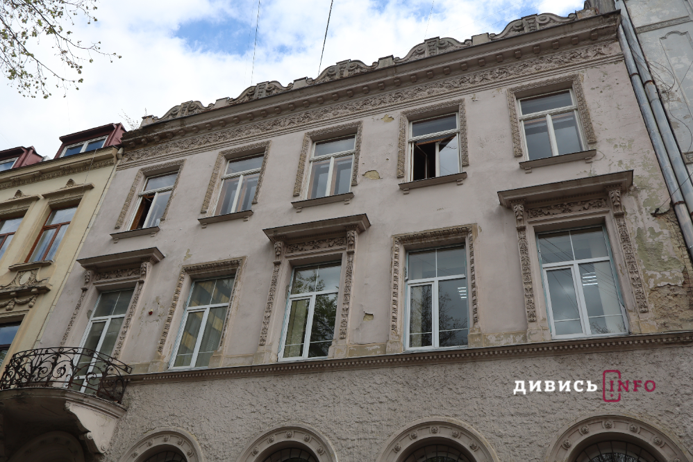 Будинки з власною естетикою, або Мандруємо вулицею Івана Вакарчука у Львові (фото) - 17