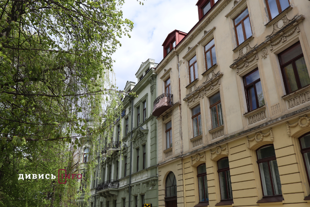 Будинки з власною естетикою, або Мандруємо вулицею Івана Вакарчука у Львові (фото) - 5