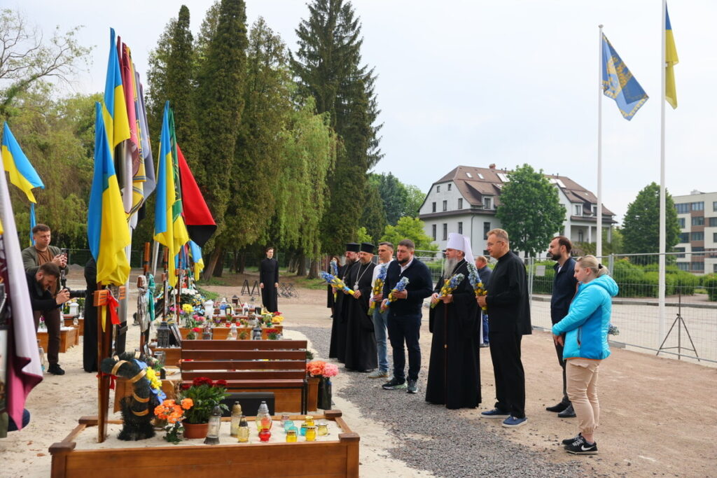 Митрополит Епіфаній вшанував пам'ять полеглих воїнів у Львові - 1