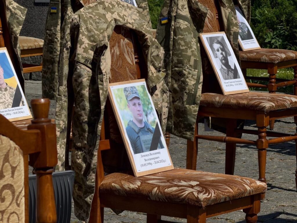 У Яворові в День Героїв провели автопробіг пам’яті полеглих воїнів - 1