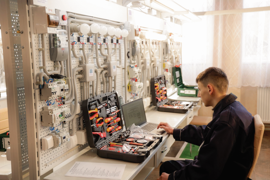 «Понад 80% знаходять роботу»: які програми перекваліфікації є на Львівщині та які умови - 1