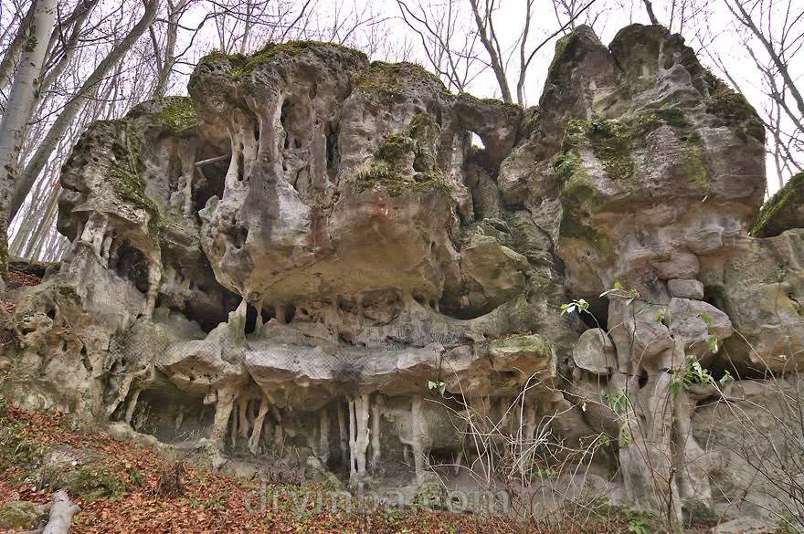 Скельні локації Львівщини, які варто відвідати туристам - 2