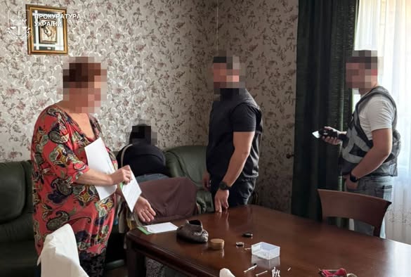 Пособникам екскерівниці лікарні на Львівщині повідомили підозри у справі про фіктивні інвалідності - 2