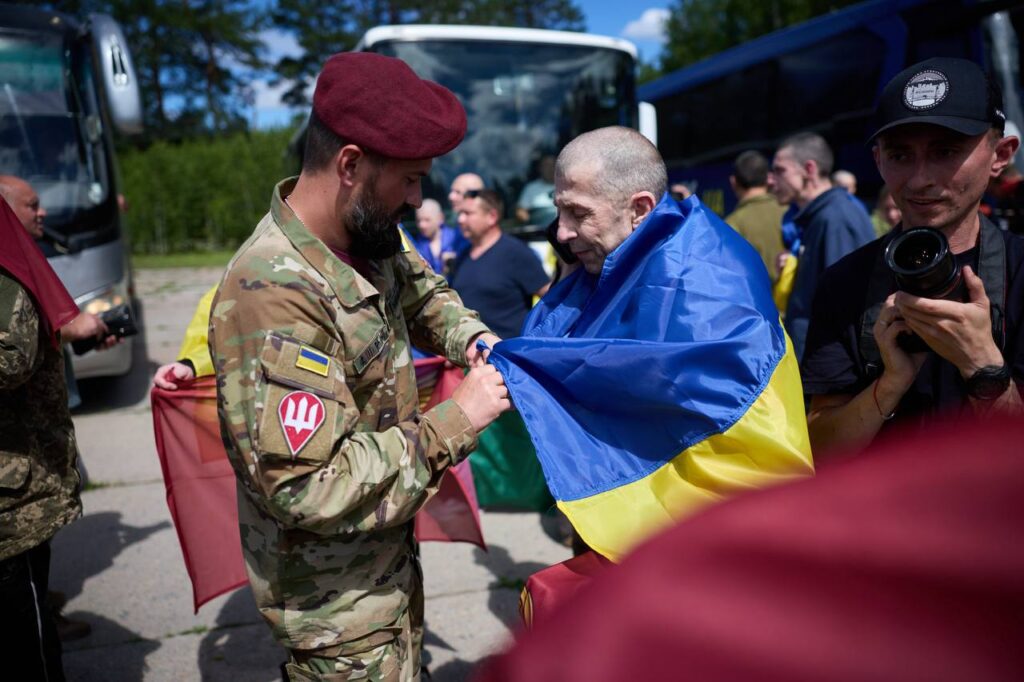 З російського полону до України повернули 160 воїнів - 3