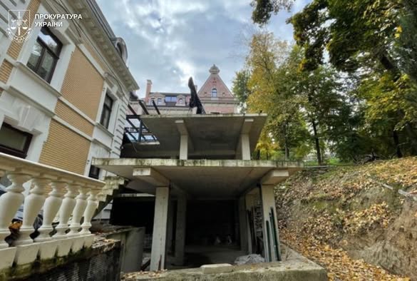 У Львові суд зобов’язав знести самобуд біля Стрийського парку - 1