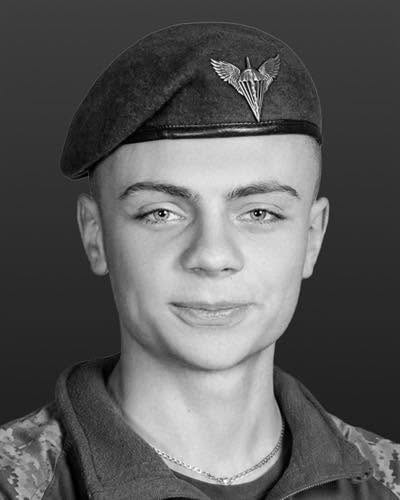 Сьогодні Львівщина прощається із одним полеглим захисником - 1