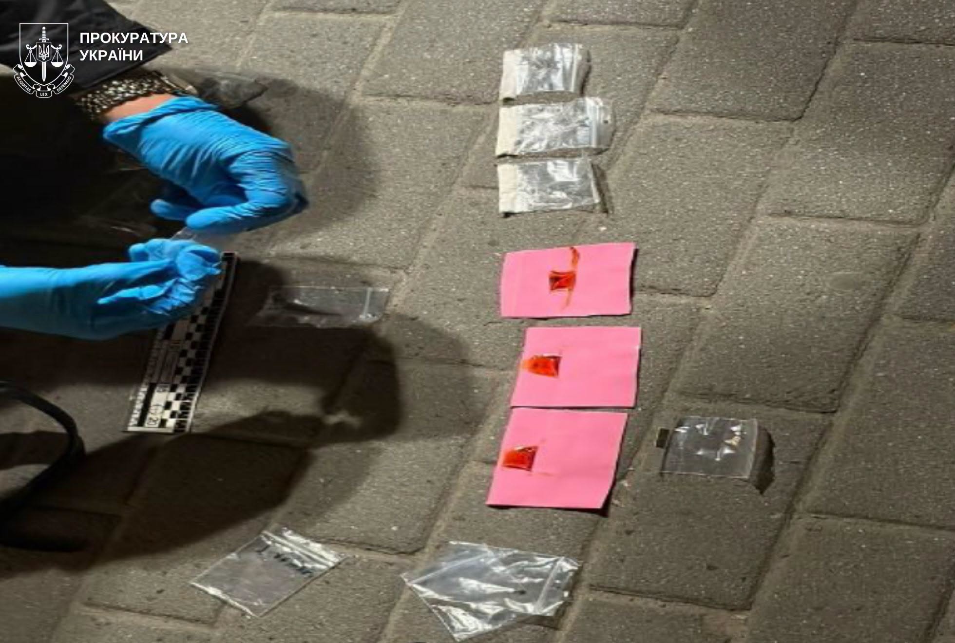 На Львівщині правоохоронці вилучили майже 620 грамів наркотиків та психотропів - 4