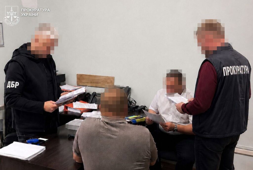 На Львівщині двох експосадовців лісництва підозрюють у незаконній порубці понад 1100 дерев - 1