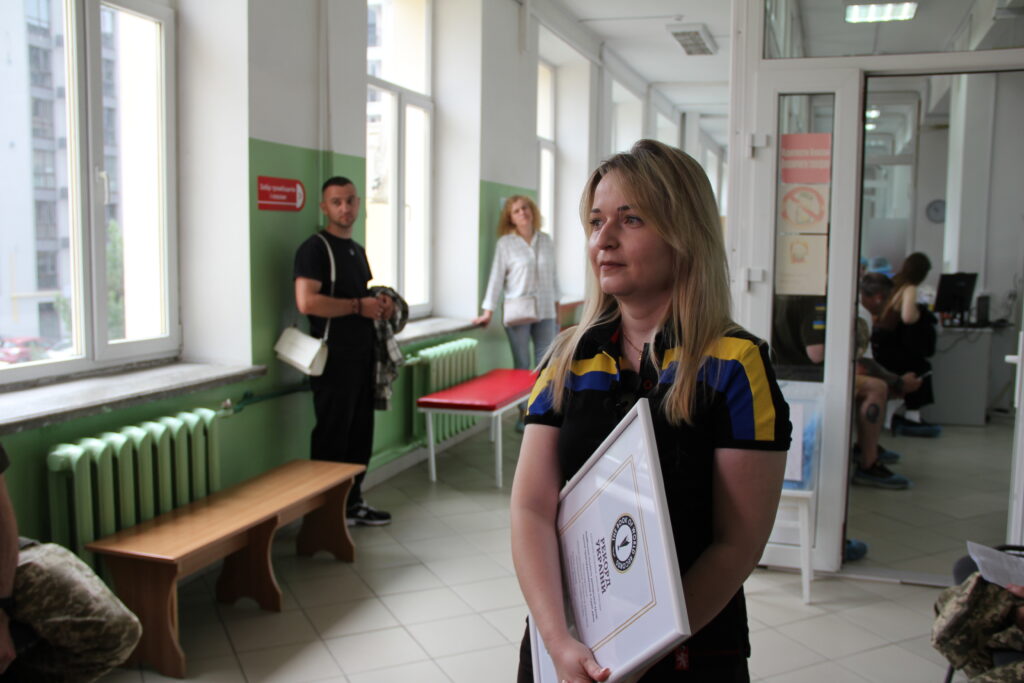 У Львові прикордонники долучилися до встановлення рекорду зі здачі крові (фото) - 4